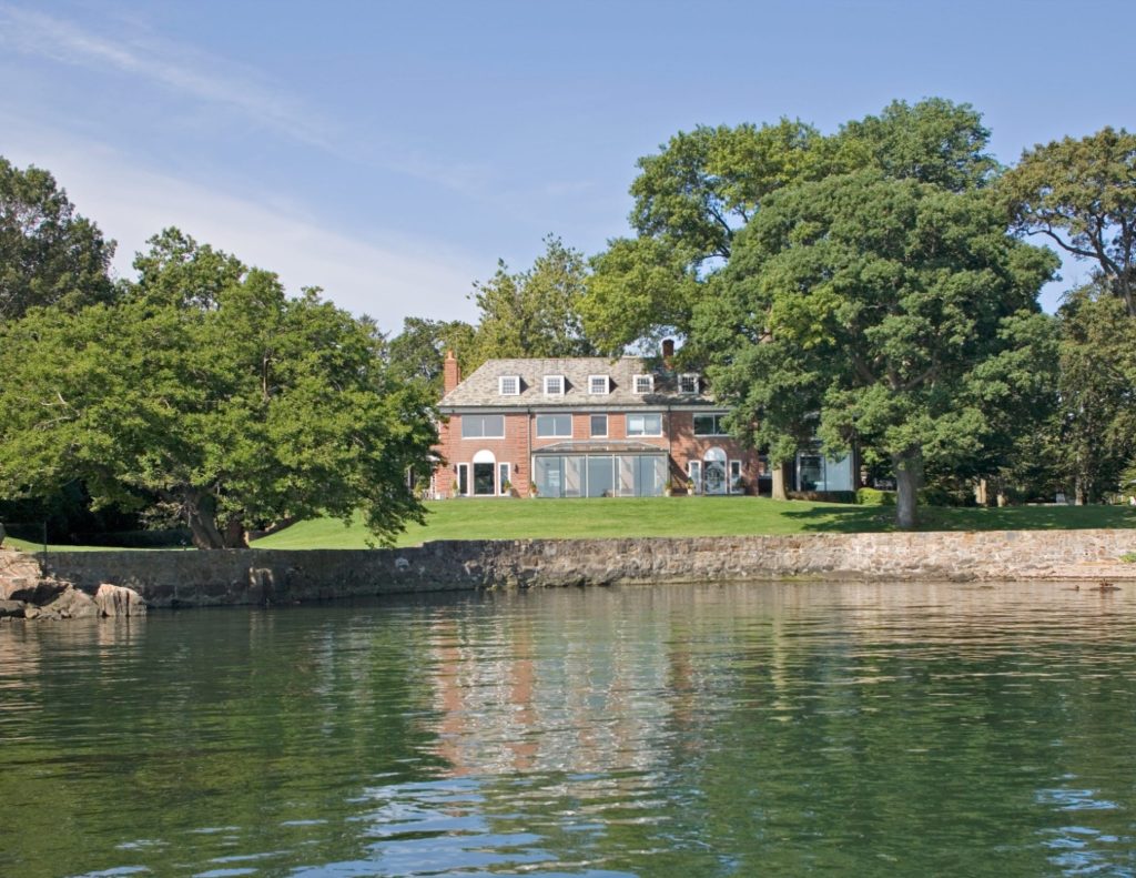 Larchmont Estate 